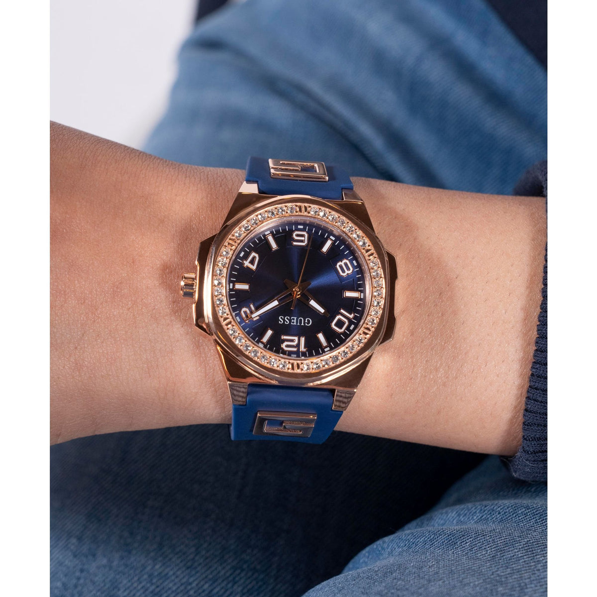 Guess Damen Armbanduhr G HYPE GW0617L3 Blau/Roségold