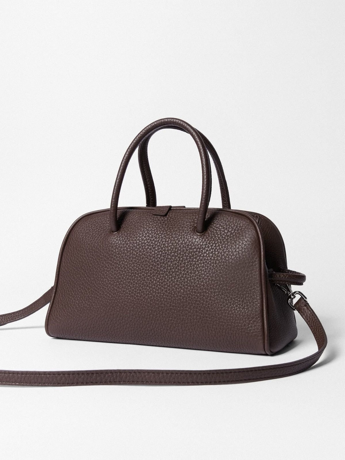 Jacquemus Tasche Damen Le Petit Turismo braun BAW00416-AC03A03-880