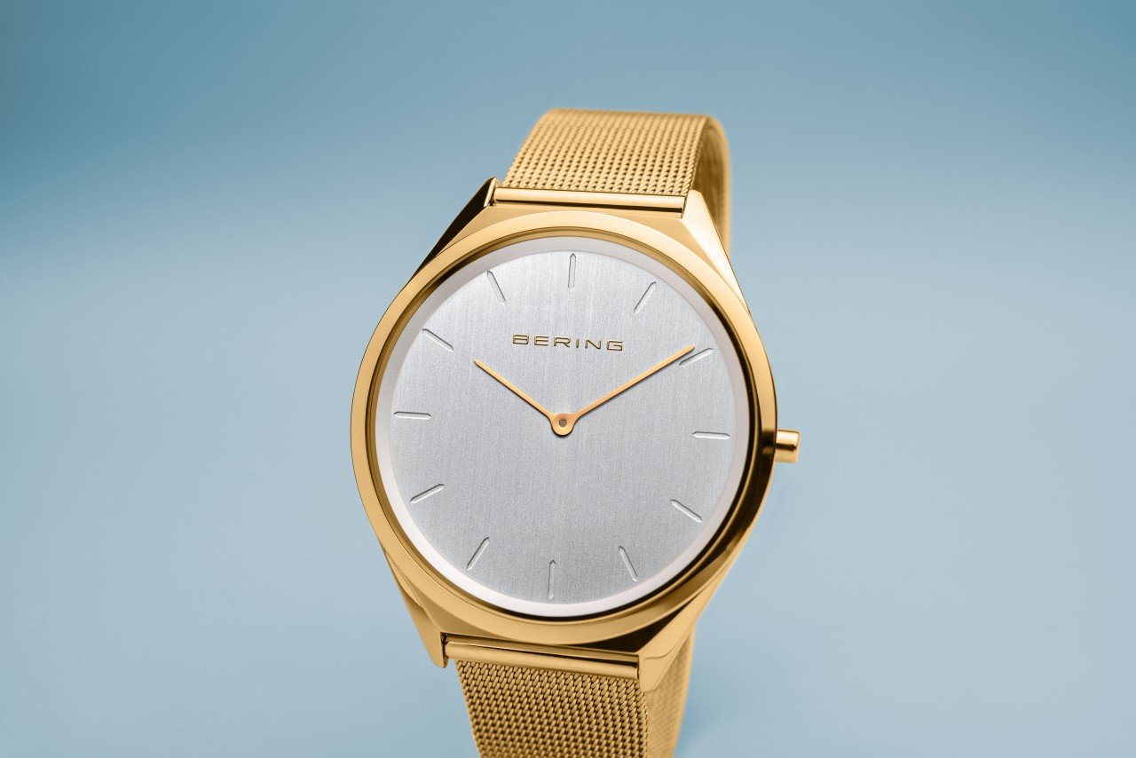 Bering unisex Armbanduhr  Ultra Slim 39 mm 3 ATM Saphirglas Slim Design Armband Milanaise 17039-334