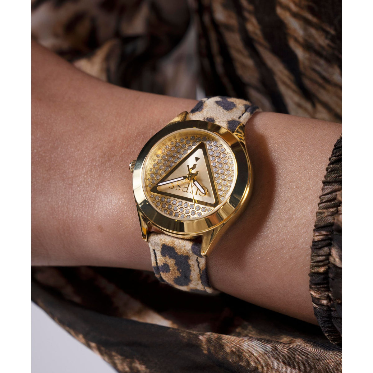 Guess Damen Armbanduhr GLITZ PLAQUE gold GW0745L2