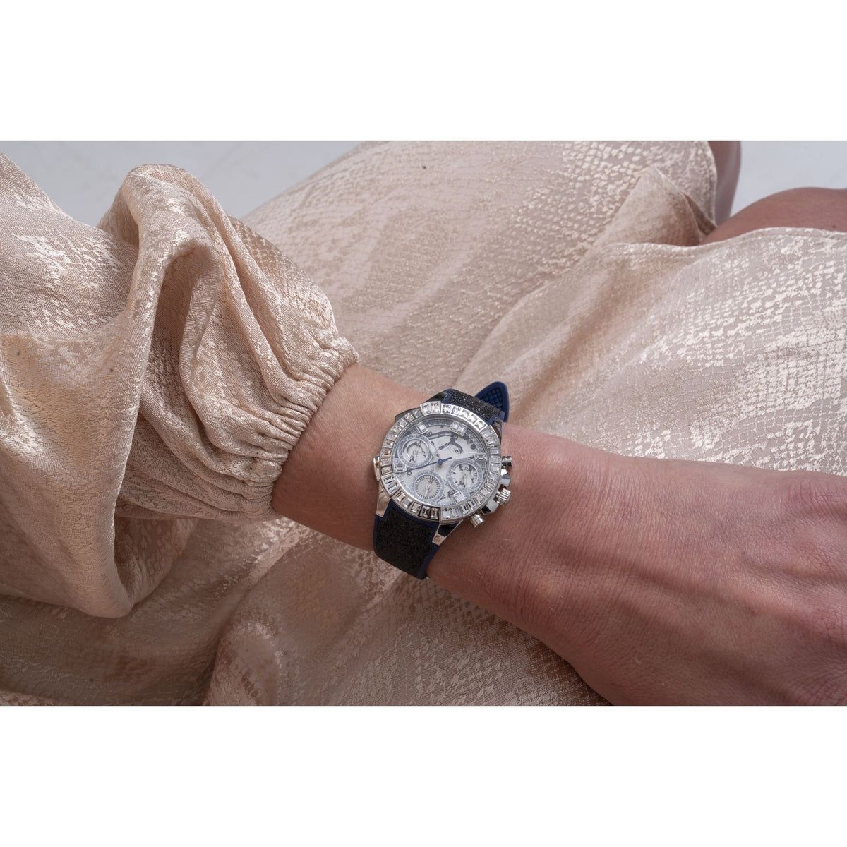 Guess Damen Armbanduhr BOMBSHELL Armband  GW0313L1