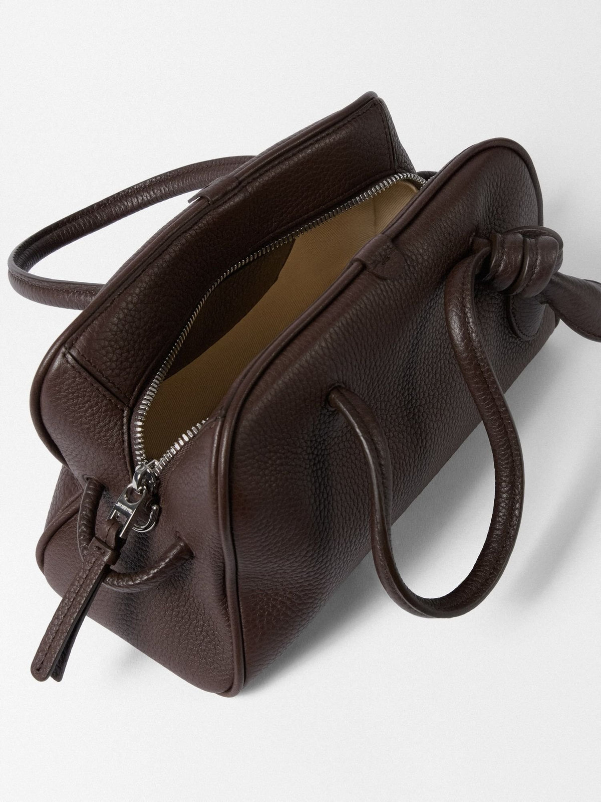 Jacquemus Tasche Damen Le Petit Turismo braun BAW00416-AC03A03-880