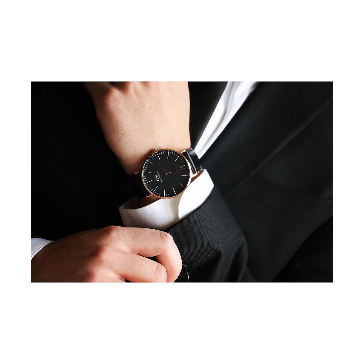 Daniel Wellington Analoguhr Unisex Classic Sheffield Roségoldfarben Schwarz DW00100127