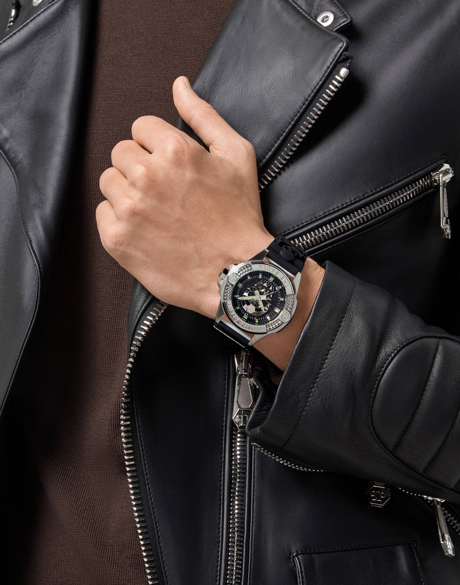 Philipp Plein Herrenuhr The $kull Titan silber  PWAAA0121