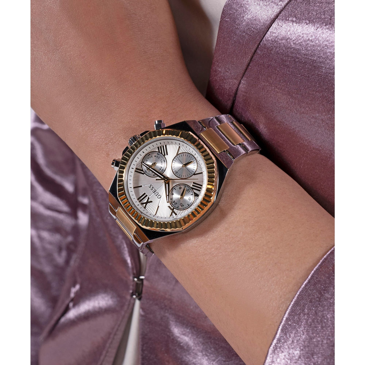 Guess Damen Multifunktionsuhr EQUALITY GW0769L3 Silber und Gold