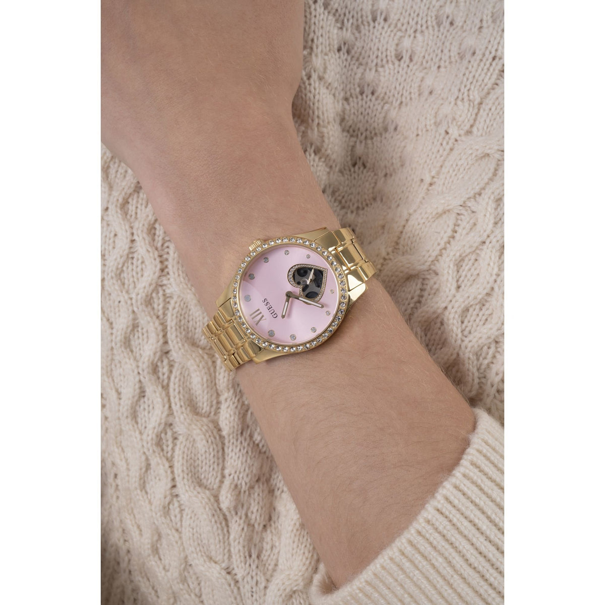 Guess Damen Armbanduhr Be Loved 38 mm Herz auf Zifferblatt Armband Edelstahl GW0380L2