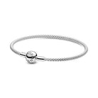 PANDORA Moments Mesh-Armband aus Sterling-Silber mit geprägter Kugelschließe, kompatibel mit Charms und Anhängern aus der Moments Kollektion, Größe: 21cm