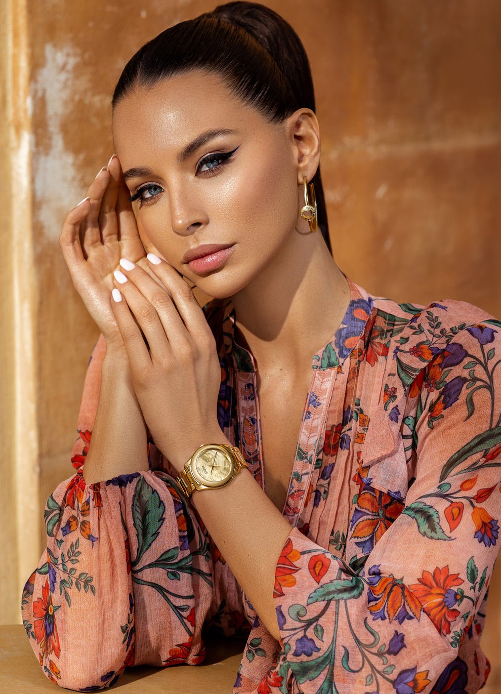 Guess Damen Armbanduhr Cubed  gold 40 mm GW0606L2