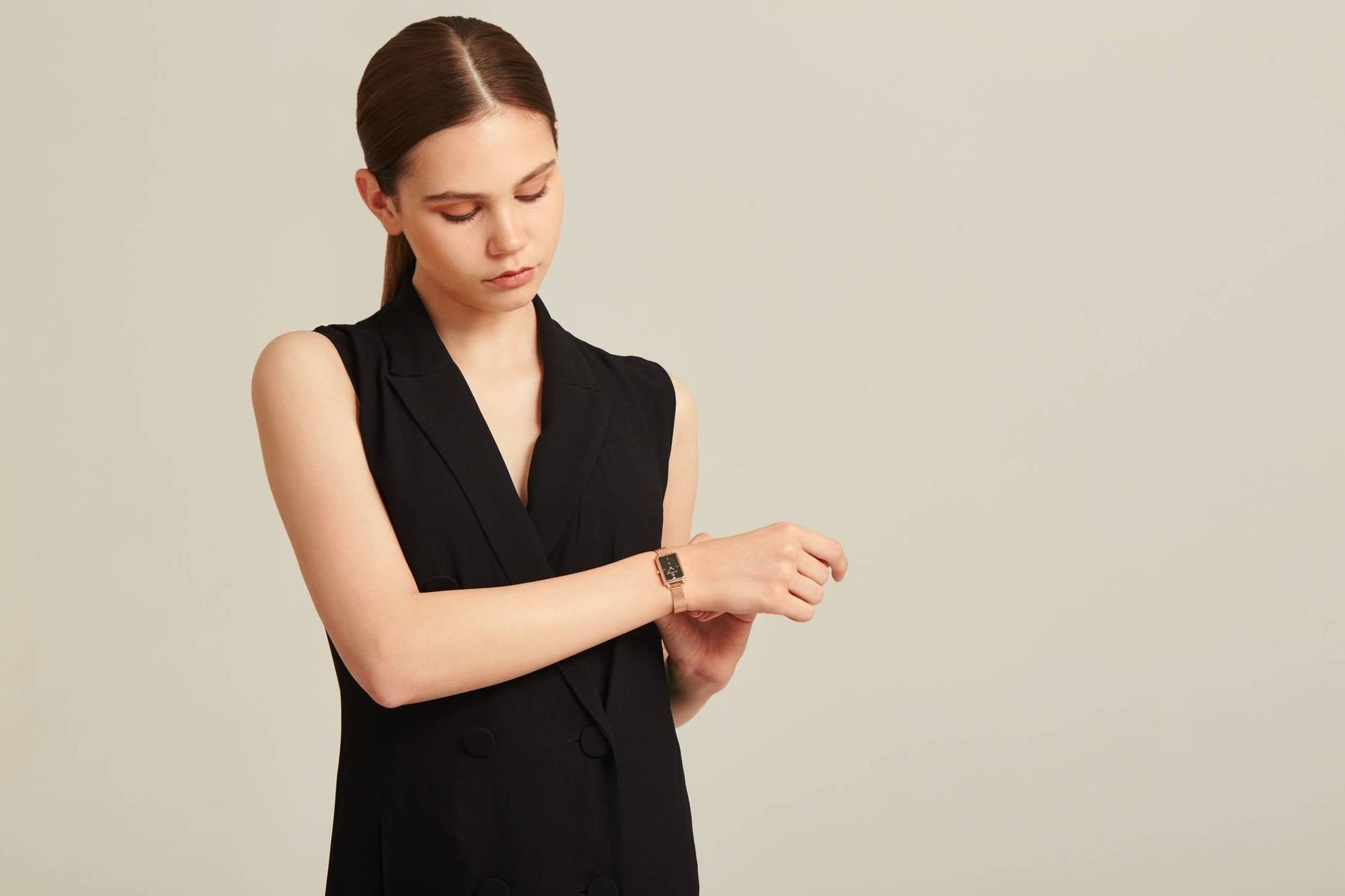 Black by Blue Brave Damen Armbanduhr VESTA  20x27MM Armband Edelstahl 4B6023