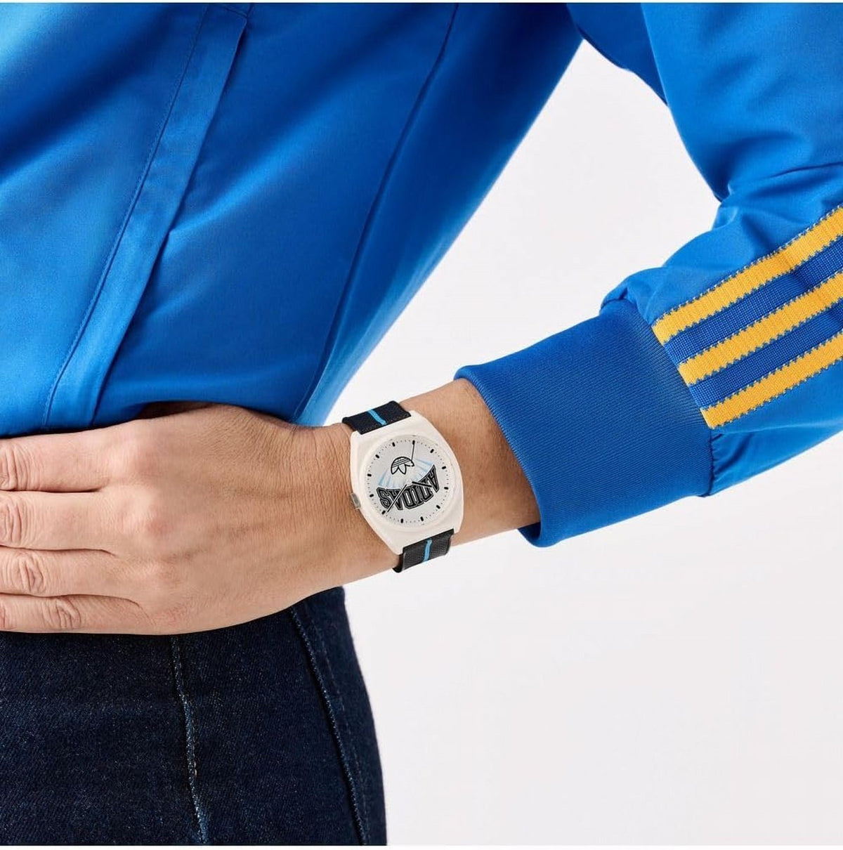 adidas Project Two Unisex Armbanduhr, Quarz Analog, Kunststoff, 38 mm, Kunststoffarmband, Schwarz, 5 bar, Zifferblattfarbe: Mehrfarbig, AOST25038