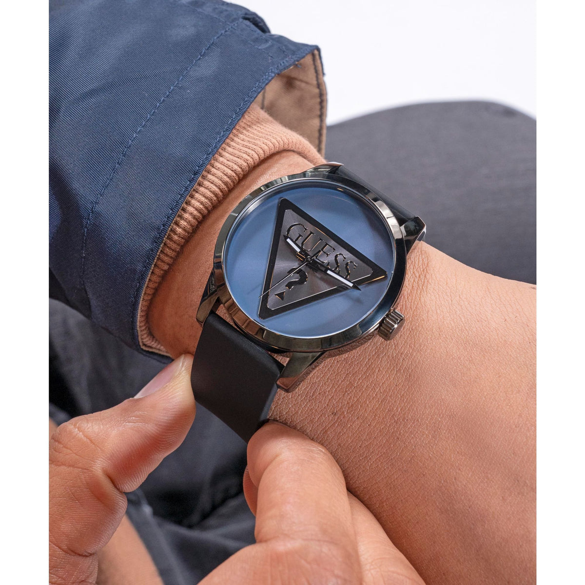 Guess Herren Armbanduhr BADGE GW0781G5