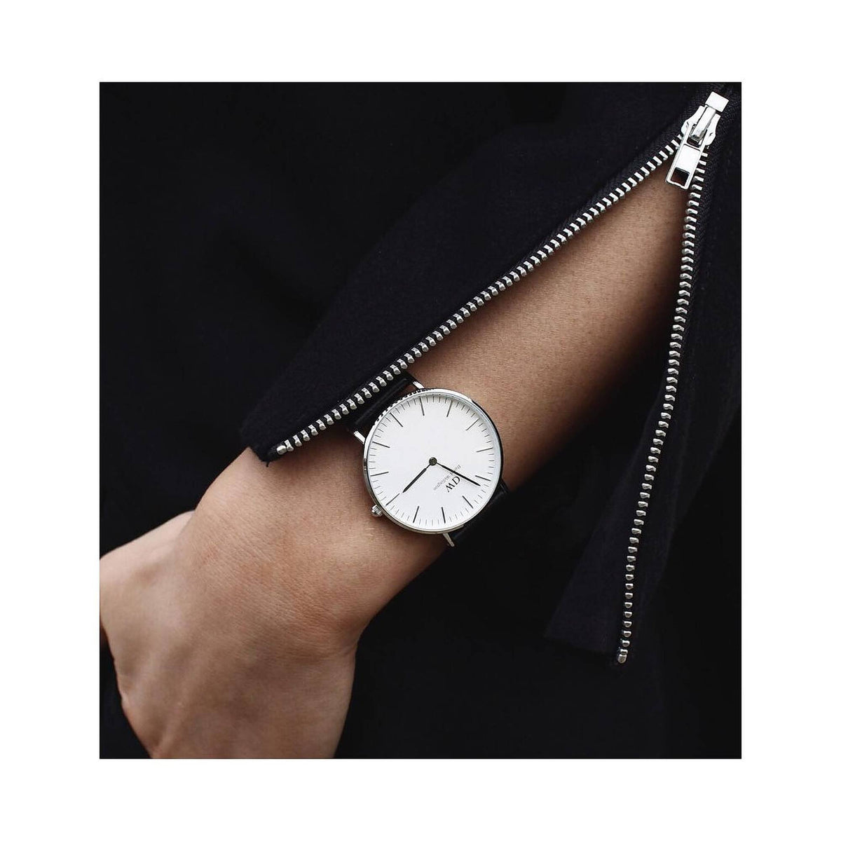Daniel Wellington Analoguhr Damen Classic Sheffield Silberfarben Weiß DW00100053